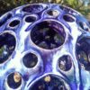 azurowa ceramiczna kula do ogrodu