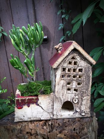 duzy-domek-oslonka-doniczki