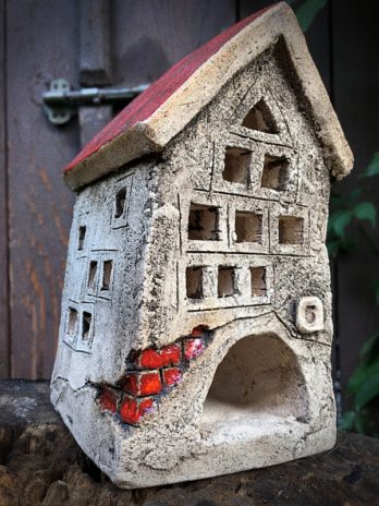 maly-domek-ceramiczny-na-swieczke