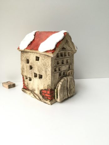 swiecznik-_domek_ceramiczny
