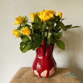 Czerwony wazon ceramiczny “Bawole serce”